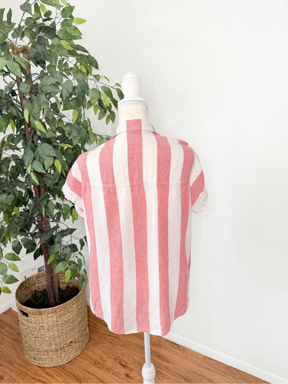 Marine Layer Red White Stripe Linen Blend Button Down Top Size M - Picture 5 of 7